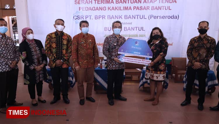 Dukung Pemulihan Ekonomi UMKM, BPR Bank Bantul Beri Bantuan Tenda
