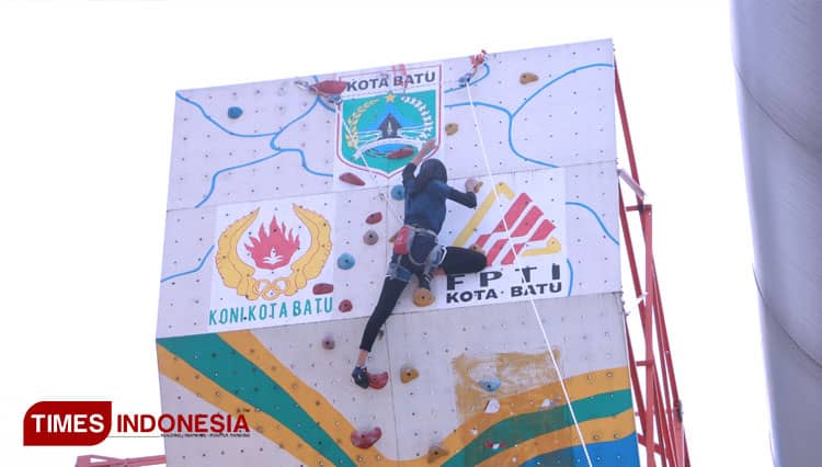 Fun Wall Climbing, Cara FPTI Kota Batu Populerkan Panjat Tebing