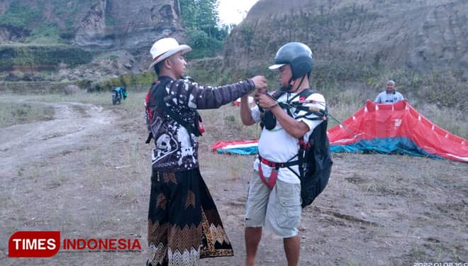 Buka Pelatihan Gratis, Ketua FASI Kendal Ingin Cari Bibit Atlet Paralayang Potensial