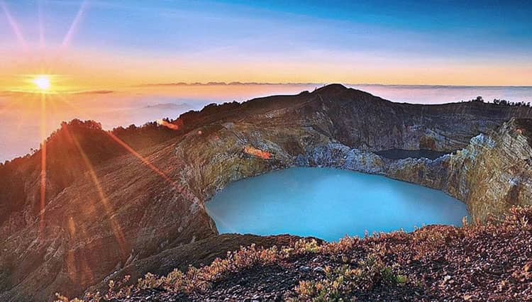 Kelimutu Lake, The Precious Tri-Colored Lake in Flores