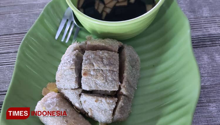 Pempek, a Traditional Fishcake of Palembang