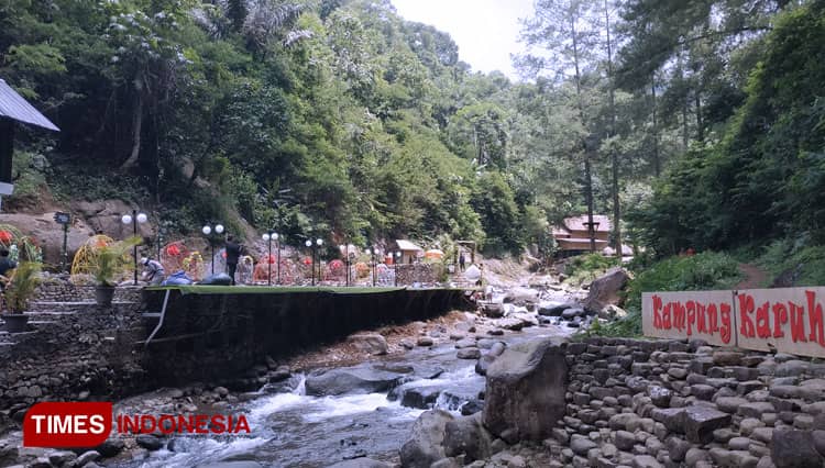 Wahana Kurung Jiwa Lengkapi Objek Wisata Kampung Karuhun Sumedang