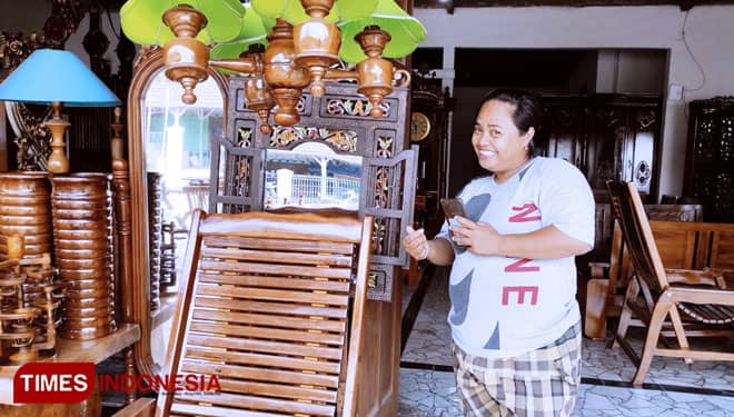Berburu Cinderamata Unik di Sentra Kerajinan Kayu Jati Blora