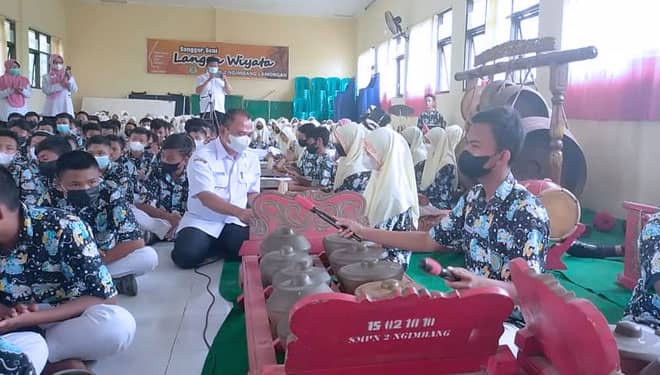 Jadi Kampung Inggris, SMP Negeri 2 Ngimbang Mulai Biasakan Siswanya Berbahasa Inggris