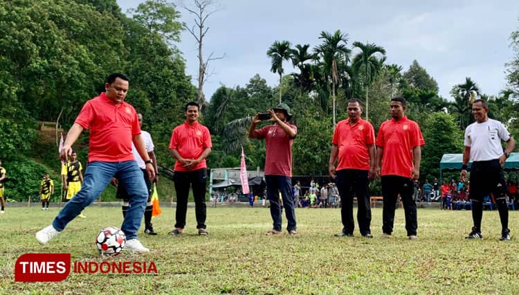 Turnamen Sepak Bola Herry Center Cup I Dibuka