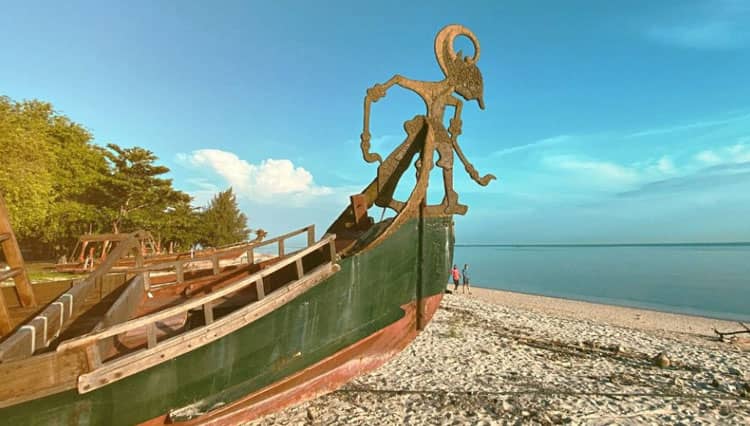 Merasakan Pengalaman Wisata Air dengan Kapal Dewa Ruci di Hotel Tugu Lombok