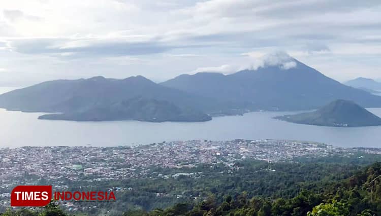 Menikmati Pesona Kota Ternate Dari Ketinggian Taman Cinta