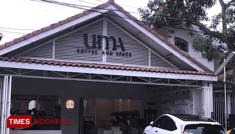 Ngopi Asyik sambil Melukis di Uma Coffee & Space Malang