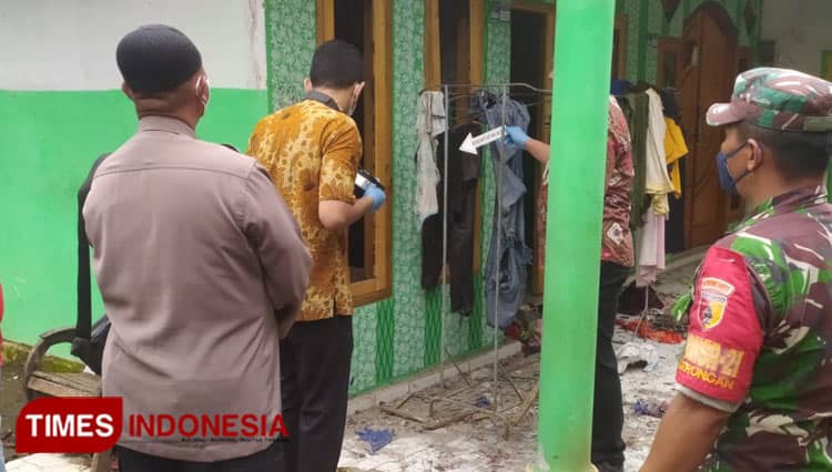Rumah Pendukung Cakades di Probolinggo Dibondet, Kaca Jendelanya Hancur Berantakan