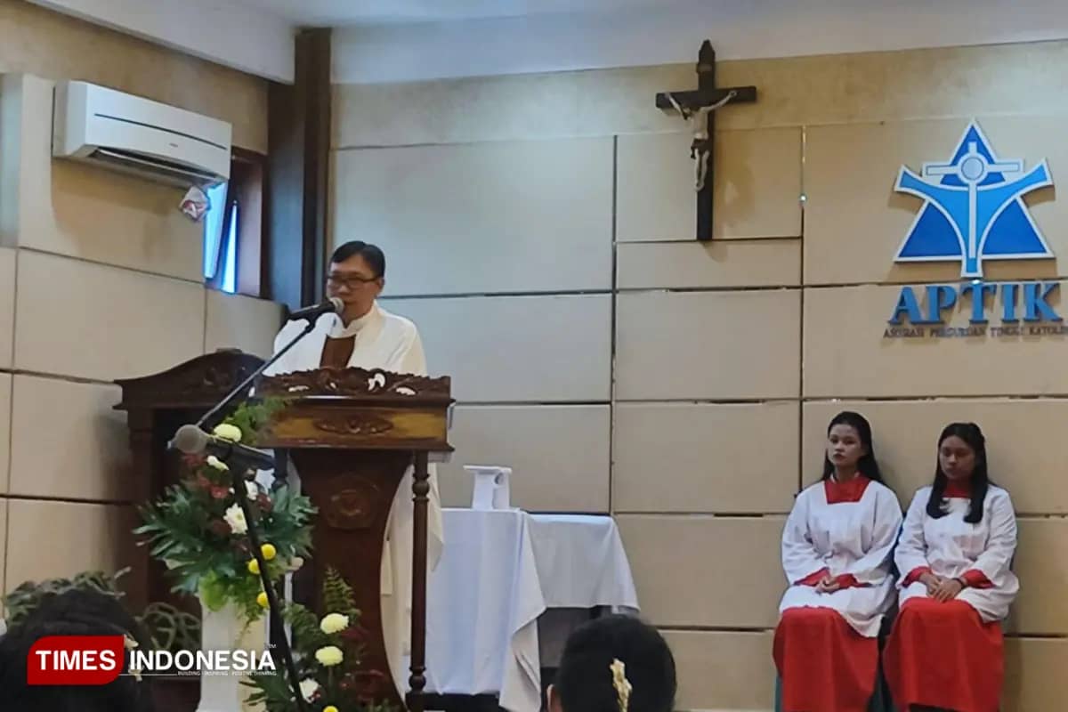 Toleransi Penuh Kehangatan dalam Perayaan Paskah dan Halal Bi Halal Keluarga Besar UKWK Malang