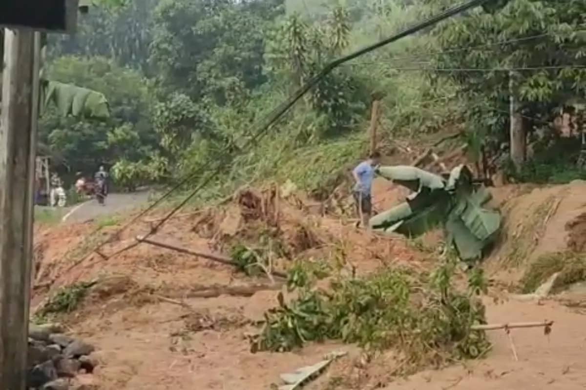 Akses Menuju Situs Megalitikum Gunung Padang Cianjur Lumpuh Total Akibat Longsor