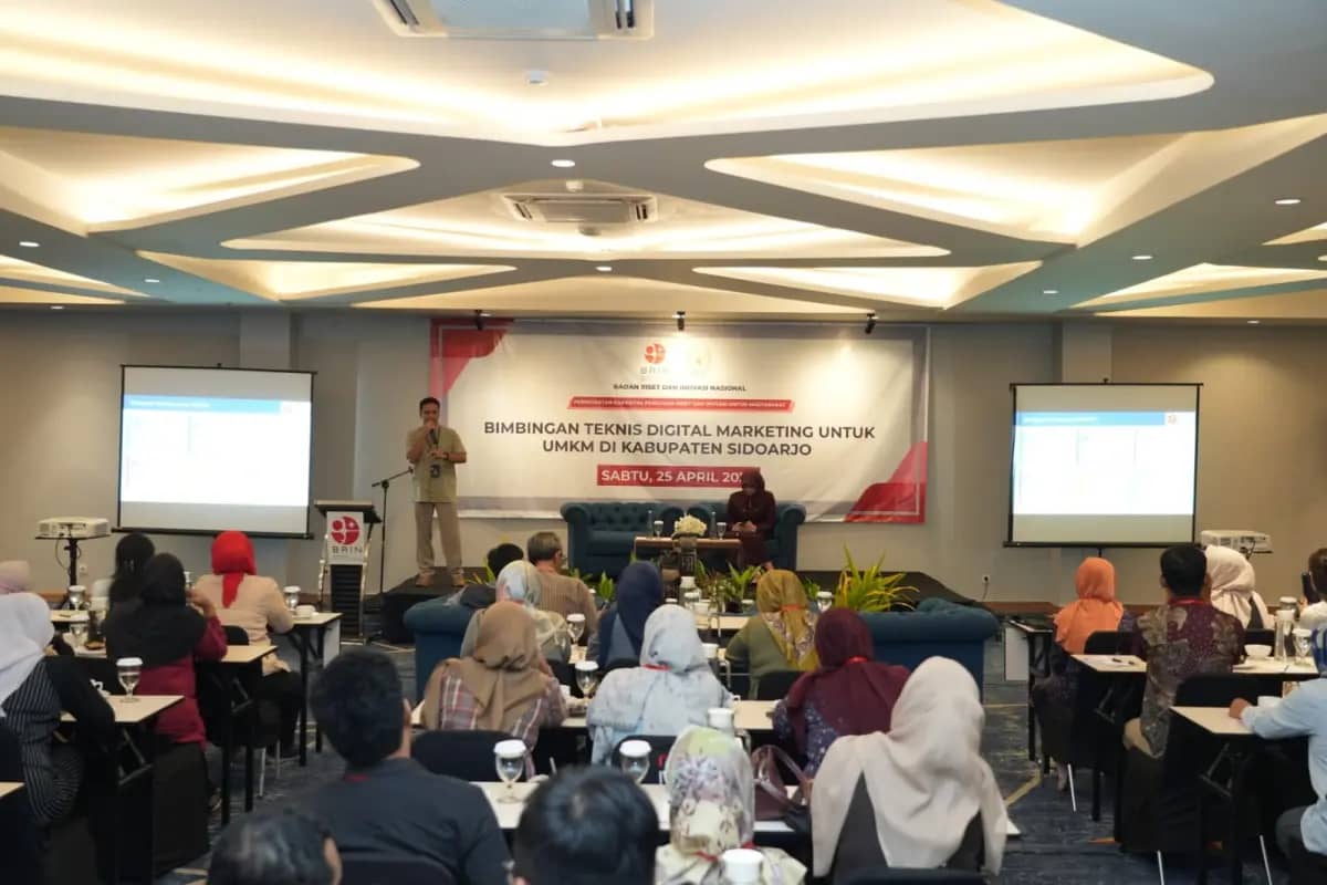 Mbak Puti dan BRIN Fasilitasi Bimtek Digital Marketing UMKM Sidoarjo