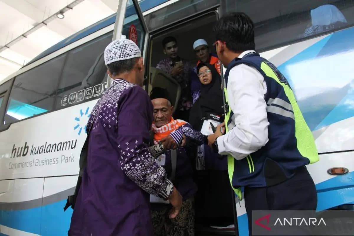 Dua Insiden Teknis Penerbangan Haji Terjadi, Jemaah Diberi Akomodasi
