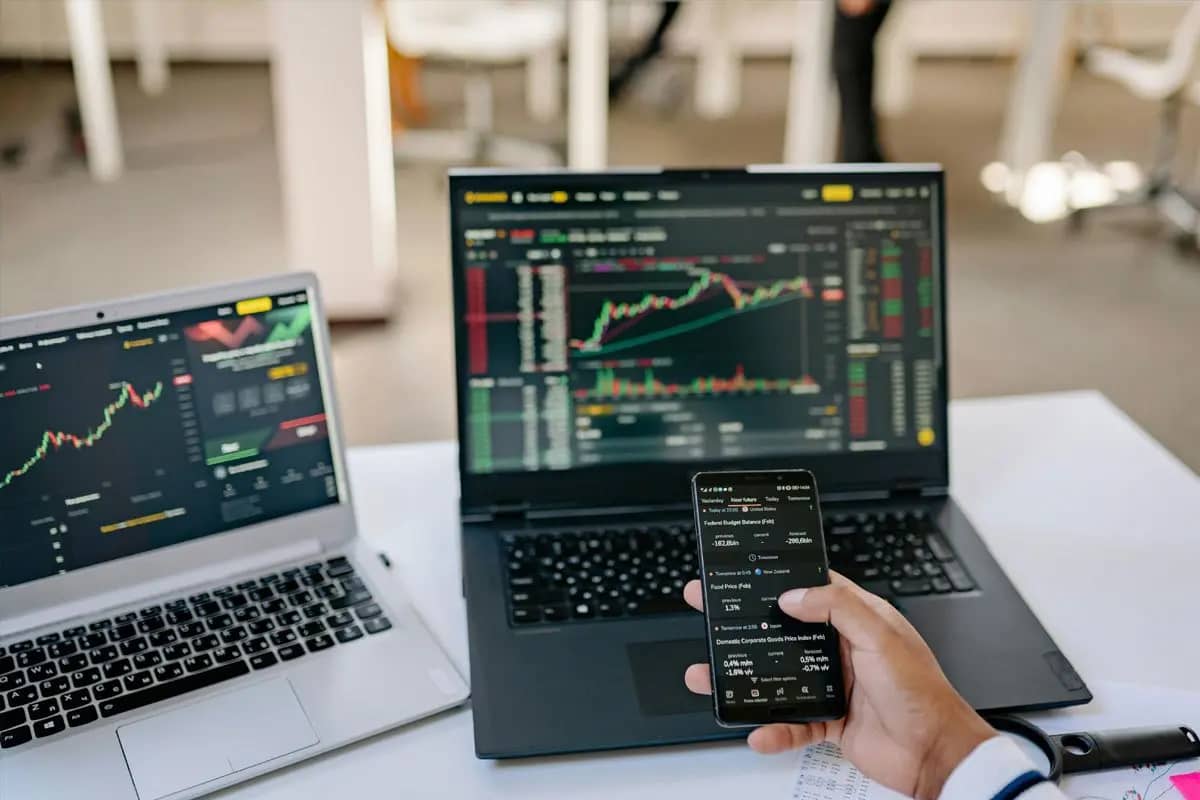 Trading Tanpa Hype: Apa Arti Pergerakan Harga yang Sebenarnya