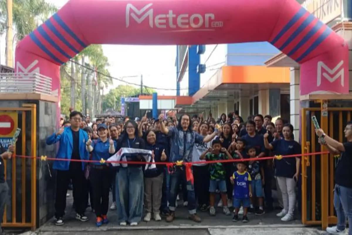 Memperingati Dies Natalis ke-44, UKWK Gelar Gerak Jalan Sehat