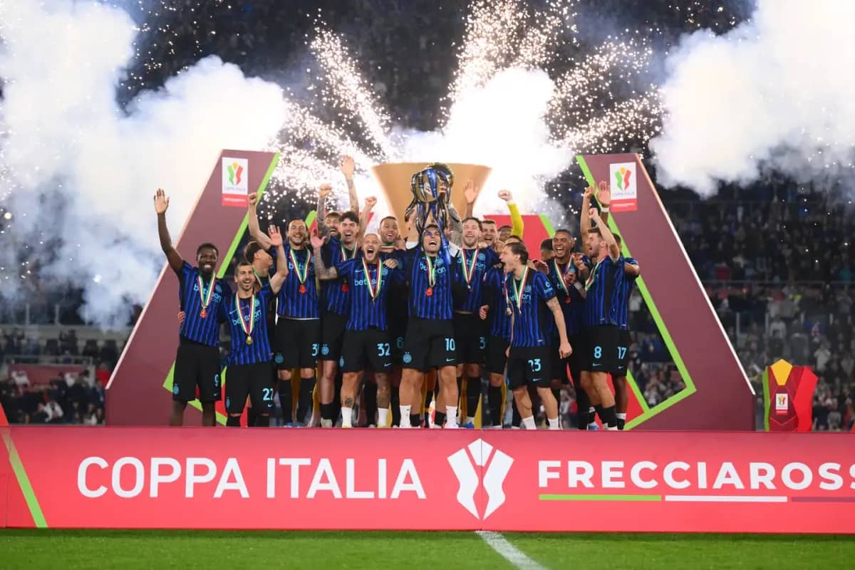 Inter Milan Akhiri Penantian 16 Tahun untuk Raih Gelar Ganda