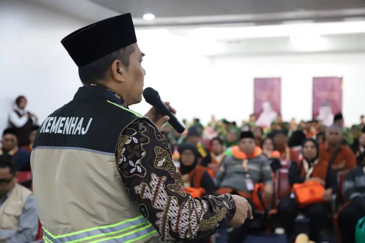 Terobosan Baru, 393 Jemaah Umrah Perdana Berangkat dari Padang dengan Pesawat Penjemput Haji