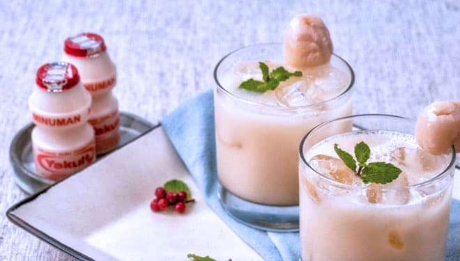 Segarnya Es Leci Yakult Hempaskan Dahaga Seketika, Yuk Bikin!