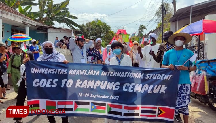Festival Kampung Cempluk, Orbitkan Budaya Lokal di Kancah Global