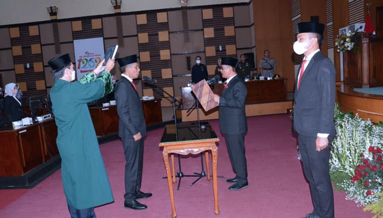 Ketua DPRD Kabupaten Malang Lantik Joko Eko Sujarwanto Jadi Anggota Dewan