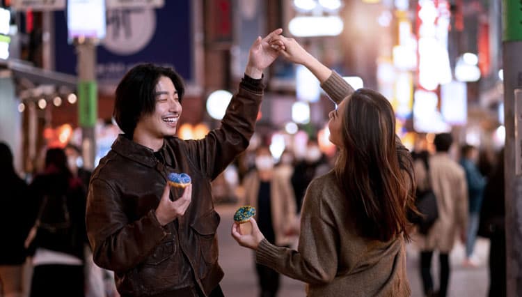 5 Tips First Date Anti Ghosting, Jangan Sibuk Main HP Salah Satunya!