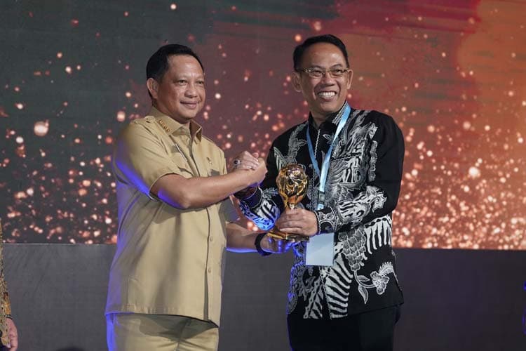 99,87 Persen Warganya Dijamin BPJS Kesehatan, Pemkot Mojokerto Diganjar UHC Award