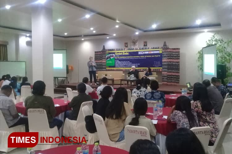 Bedah Buku SLEEI, Unkriswina Sumba Ingin Harap Hasilkan Mahasiswa Hukum yang Mahir
