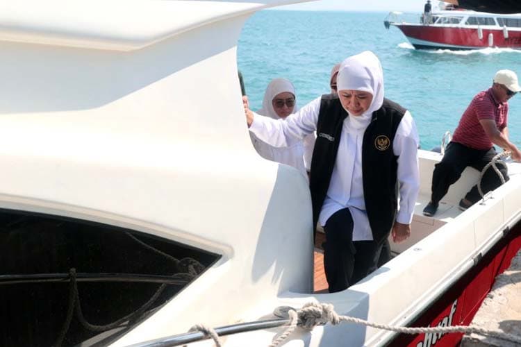 Gubernur Khofifah Resmikan Dermaga Pelabuhan Dungkek dan Gili Iyang Sumenep