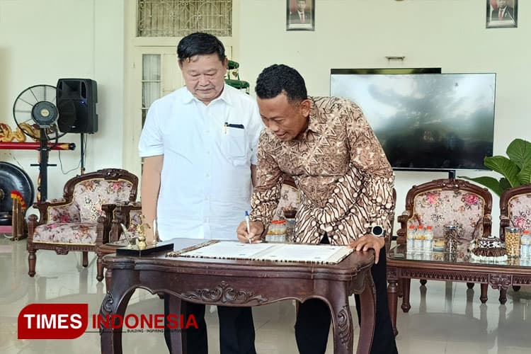 Tingkatkan SDM, Pemkab Ponorogo Teken MoU Bersama Ubhara Surabaya
