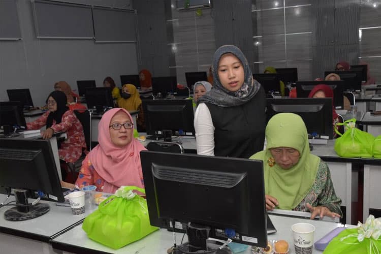 Dosen FEB Unisma Malang Teliti Cara Meningkatkan Efisiensi Investasi Pada Perusahaan Publik