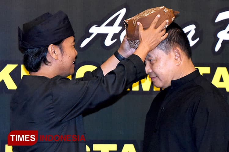 Dudung Abdurachman Dinobatkan Menjadi Warga Kehormatan Masyarakat Osing Banyuwangi