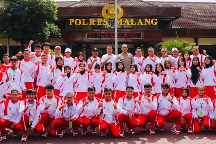 Kapolres Malang Berangkatkan 43 Atlet PBVSI yang Berlaga di Porprov Jatim