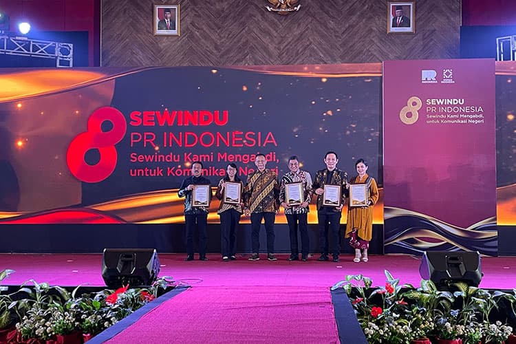 Pemda Provinsi Jabar Raih Penghargaan PR Indonesia di Bidang Komunikasi
