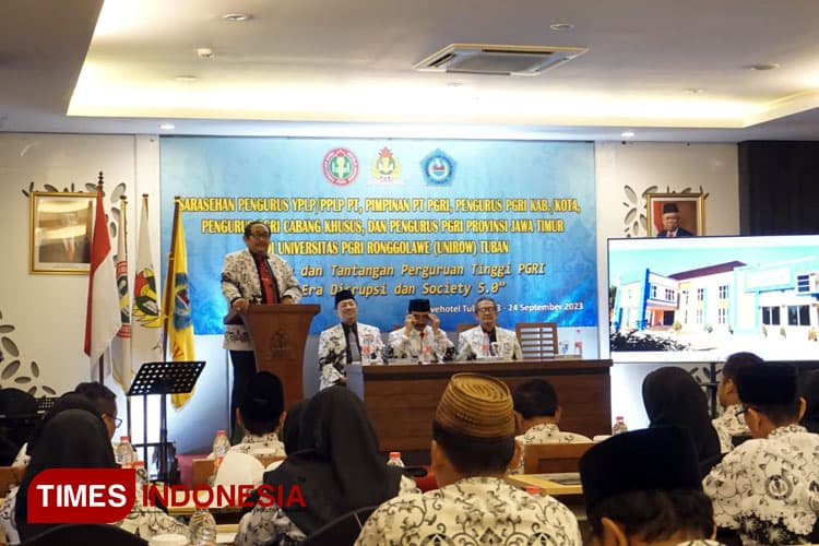Saresehan PGRI Jawa Timur Bahas Disrupsi dan Society 5.0