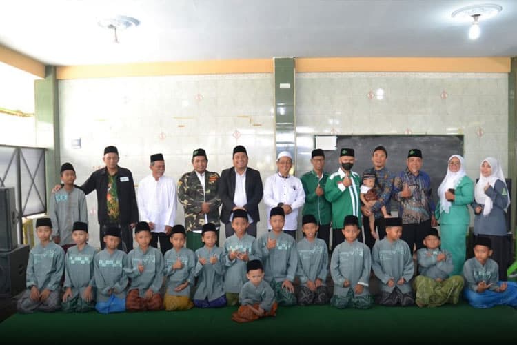 Founder RSU Wajak Husada Malang Puguh Wiji Pamungkas Gelar Khitan Massal se- Malang Raya
