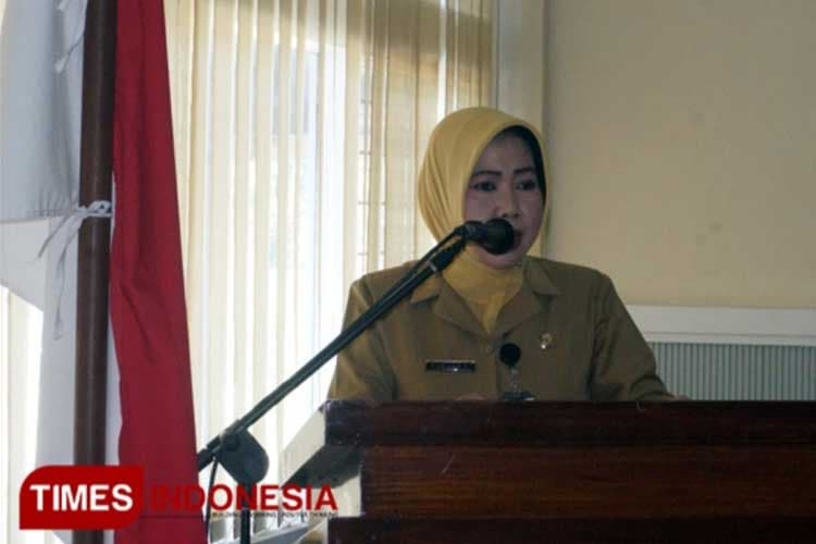Disnaker Bondowoso Serahkan 6.500 Data Buruh Pabrik Rokok dan Tembakau untuk Dapat BLT DBHCHT