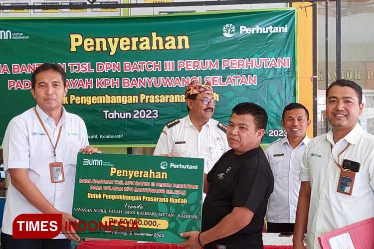 Dapat Bantuan TJSL Perhutani Banyuwangi Selatan, Ibadah di Masjid Nurul Falah Bakal Makin Khusyuk