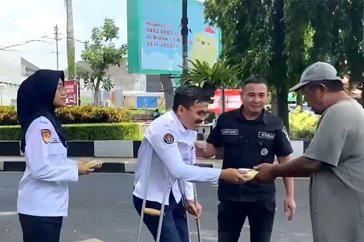 Rangkaian Hati Disabilitas Internasional, Staf Disabilitas Polresta Malang Kota Berbagi Berkah