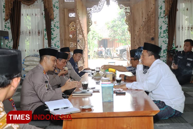 Sambangi Ponpes di Sumberpucung Malang, Kapolres Dapat Masukan Polisi Mengajar