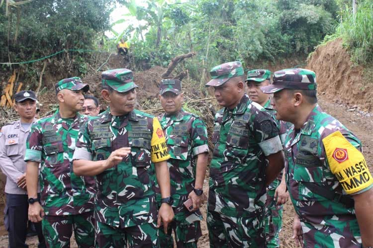 Tim Wasev Tinjau Lokasi Sasaran TMMD ke-119 Kodim 0617 Majalengka