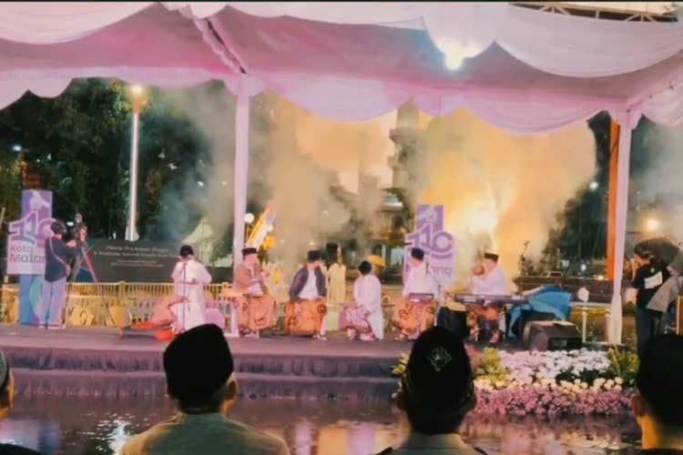 Hidupkan Tradisi, Pemkot Malang Gelar Semarak Blanggur di Alun-alun Merdeka