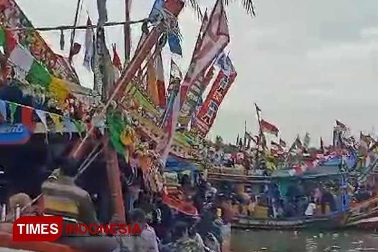 Ratusan Kapal Nelayan Ramaikan Gelaran Sedekah Laut di Pemalang