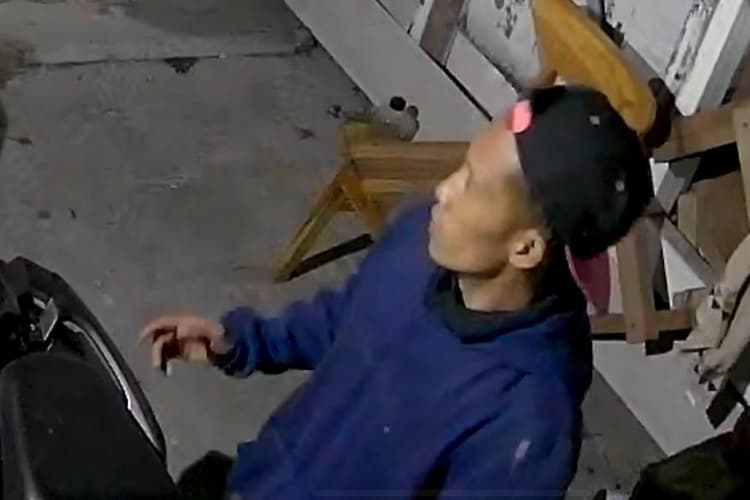 Maling Motor di Kafe Kota Malang Terekam CCTV, Wajah Pelaku Terlihat Jelas