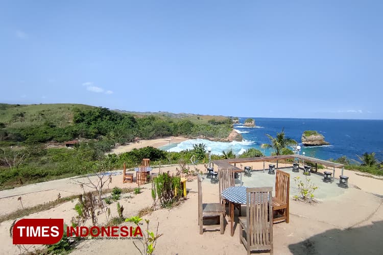 Pesona Wisata Bahari Blitar, 8 Pantai Indah dari Pudak hingga Peh Pulo
