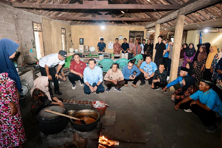 Ibas Dorong UMKM Gula Jawa Pacitan Go Digital Melalui Inovasi Penjualan