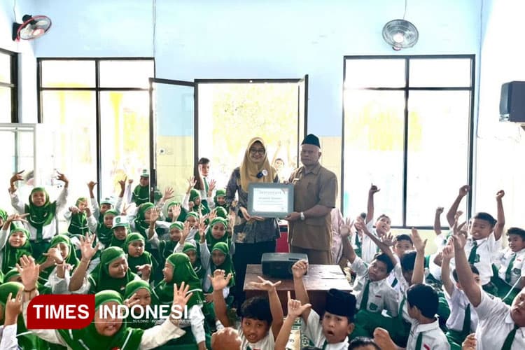 Dukung Anak Malang Bebas Cacingan, RSU Wajak Husada Gelar Penyuluhan di MI Sunan Giri Pakisaji
