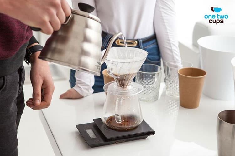 3 Cara Ngopi Hemat di Kantor, Dijamin Anti Boncos