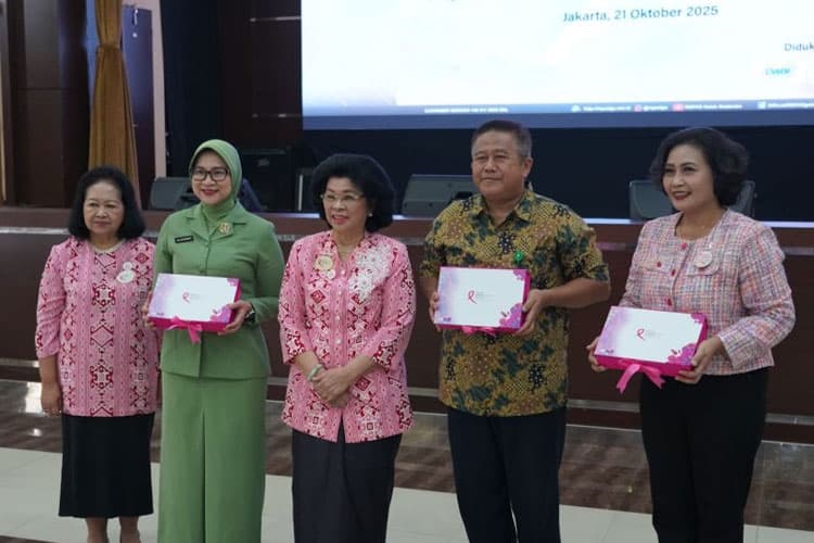 CHARM bersama YKPI Berikan Edukasi Deteksi Dini Kanker Payudara “SADARI” ke lebih dari 1.000 Mahasiswi di Jakarta