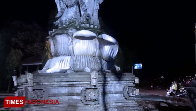 Ornamen Patung Catur Muka Denpasar Dirusak Bule