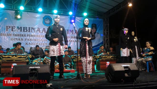 Kental dengan Nilai Sejarah, ini Wajah Pakaian Adat Lamongan